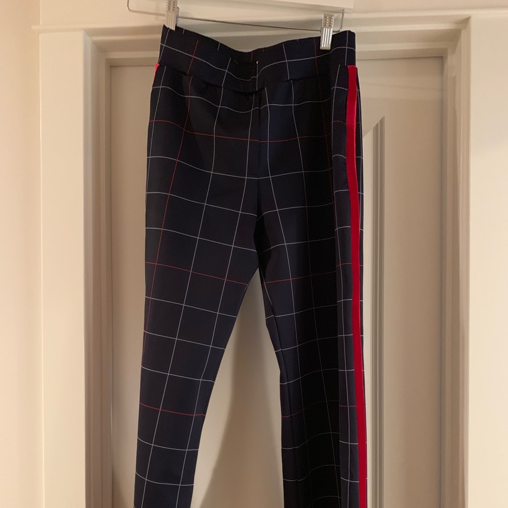 New and modern Ultracor plaid pants